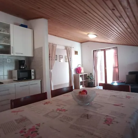 In Mit Privatem Parkplatz By Interhome Διαμέρισμα Novi Vinodolski