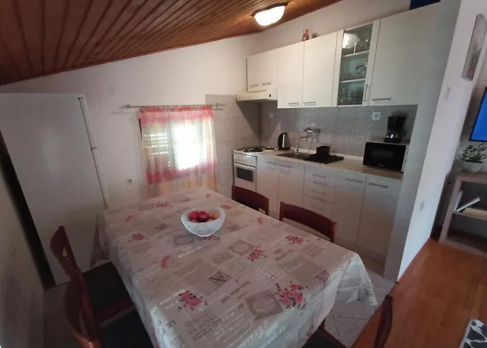 In Mit Privatem Parkplatz By Interhome * Novi Vinodolski